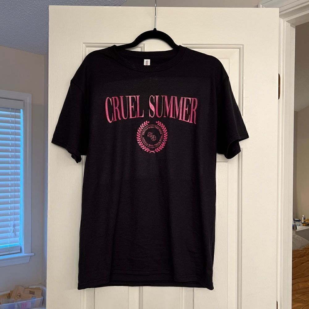 Unisex Taylor Swift Cruel Summer T Shirt M